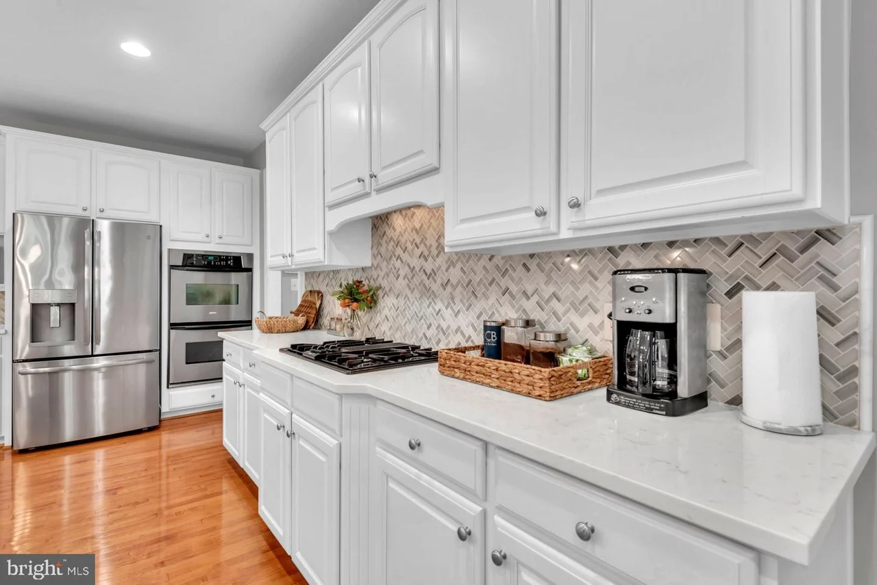 1718 Macoun Ct-11