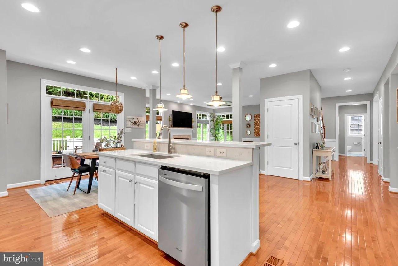 1718 Macoun Ct-14