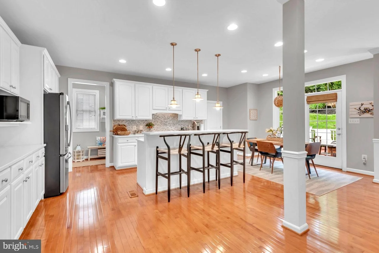 1718 Macoun Ct-20
