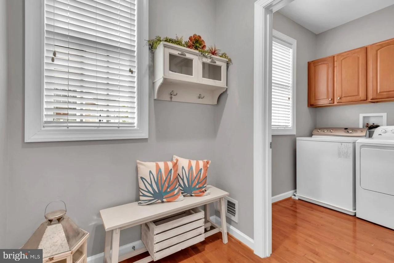 1718 Macoun Ct-24