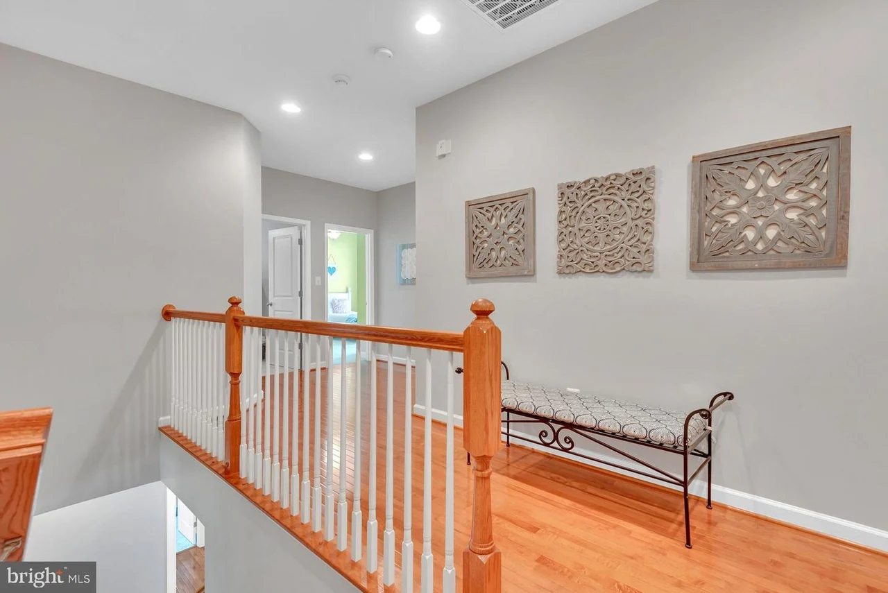 1718 Macoun Ct-26