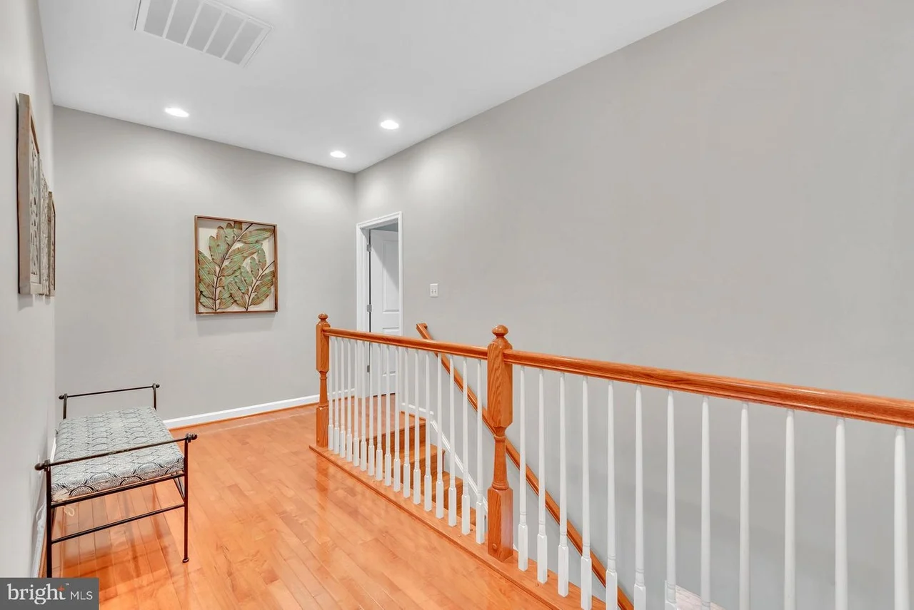 1718 Macoun Ct-27