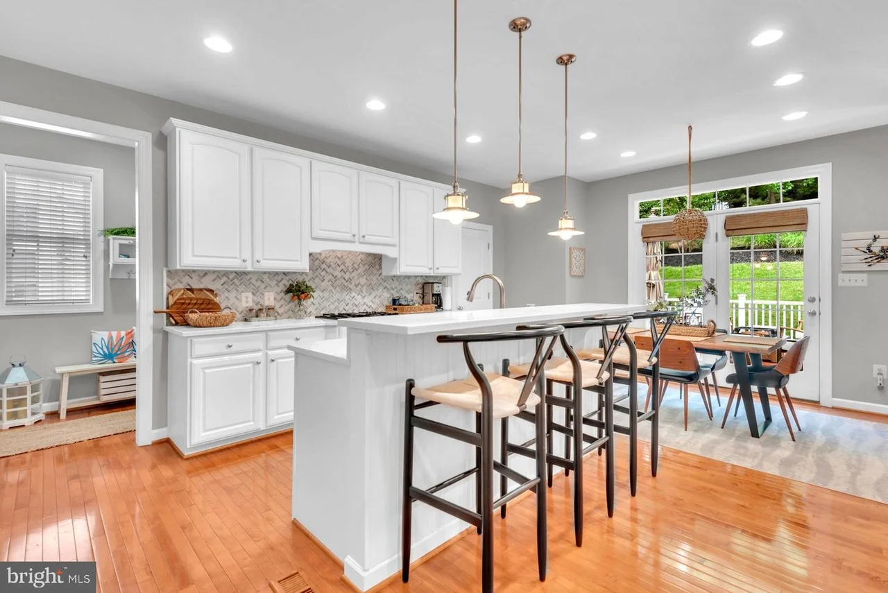 1718 Macoun Ct-3