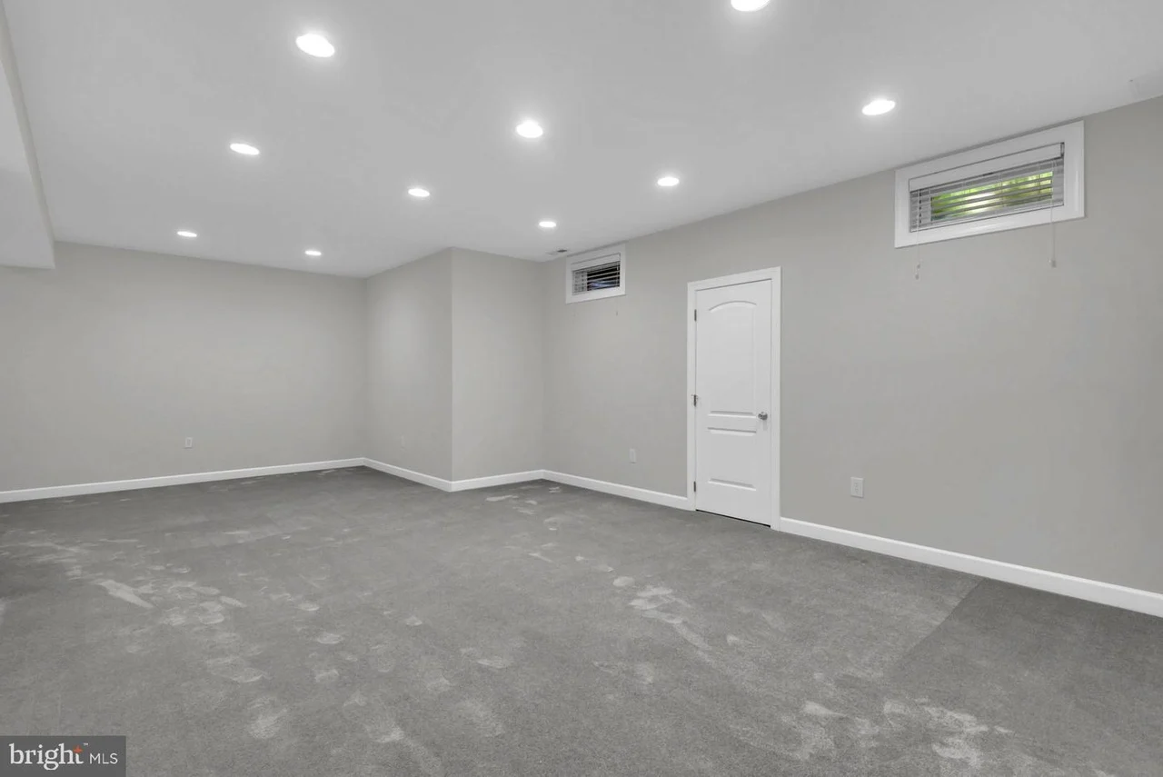 1718 Macoun Ct-41
