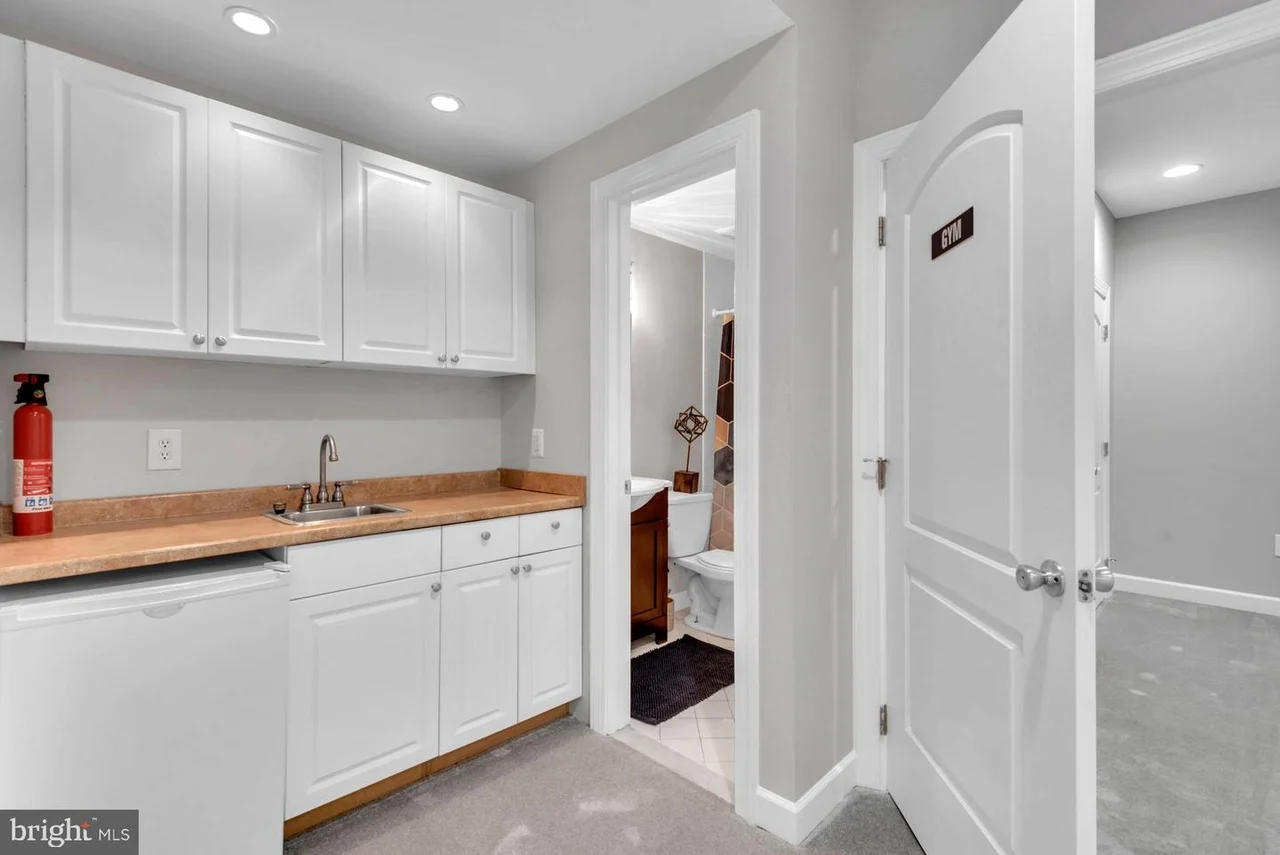 1718 Macoun Ct-44