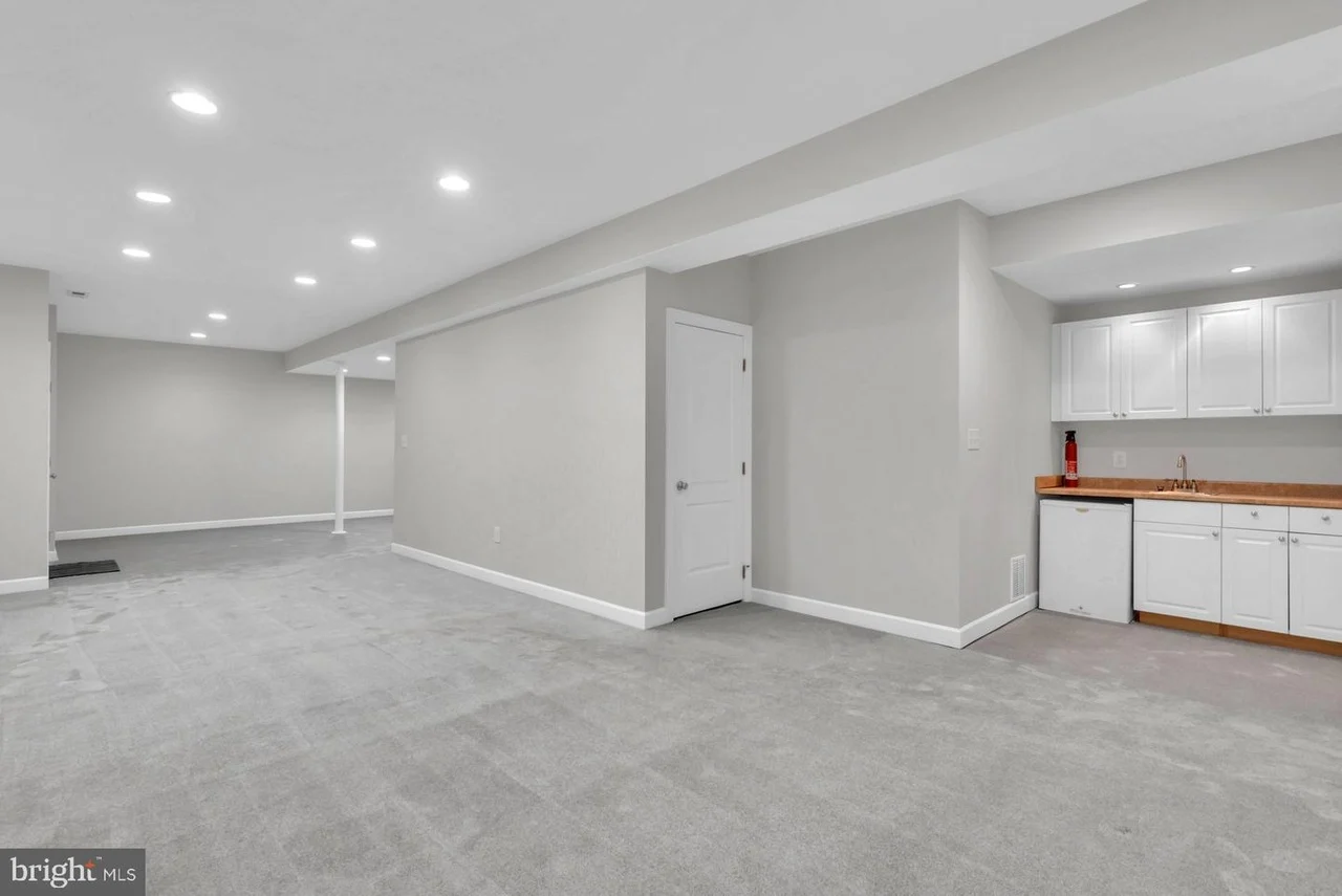 1718 Macoun Ct-46