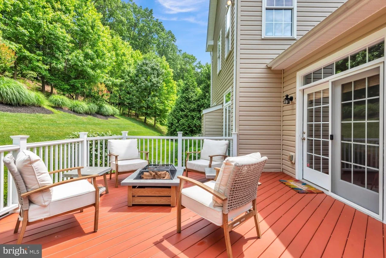 1718 Macoun Ct-48