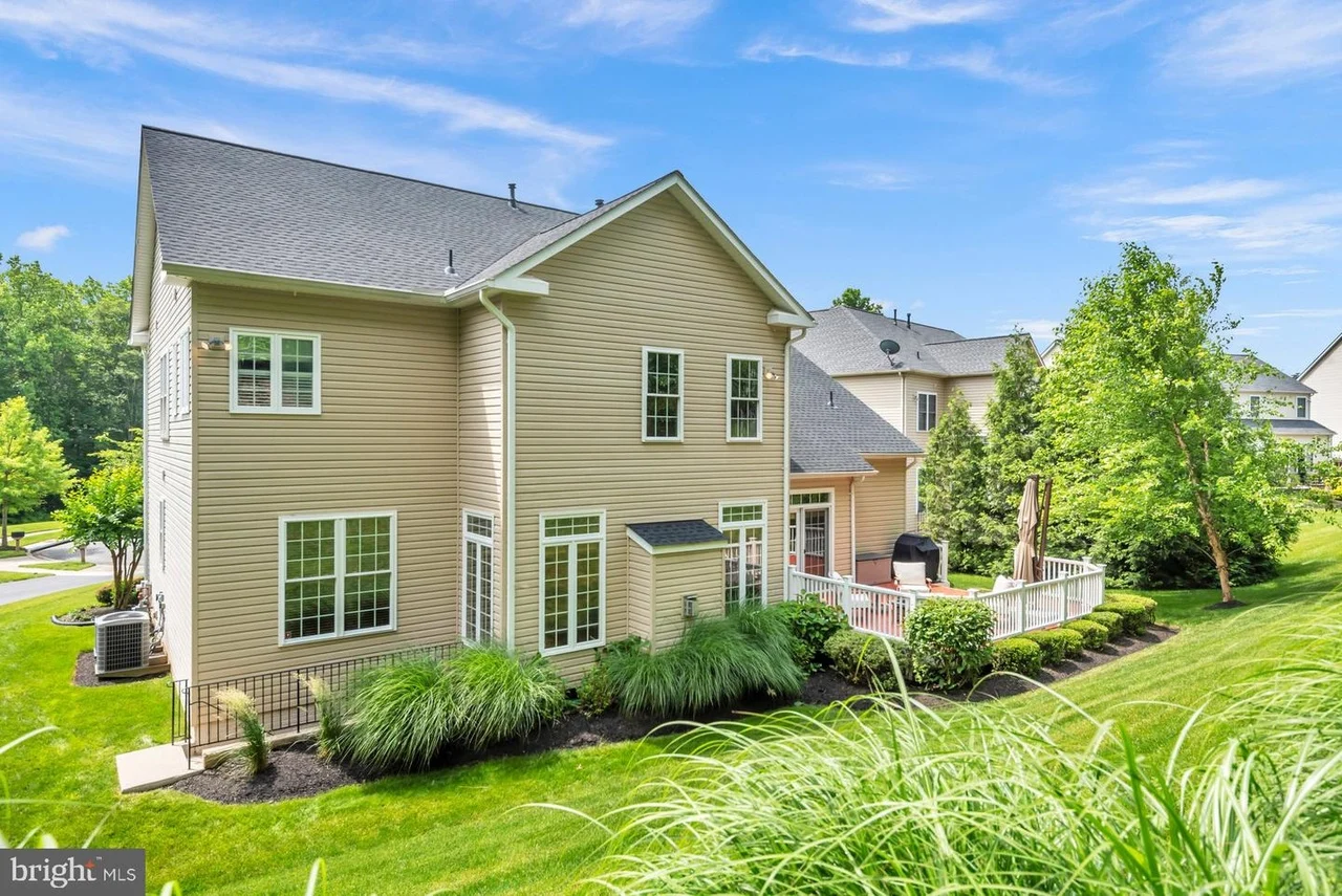 1718 Macoun Ct-52