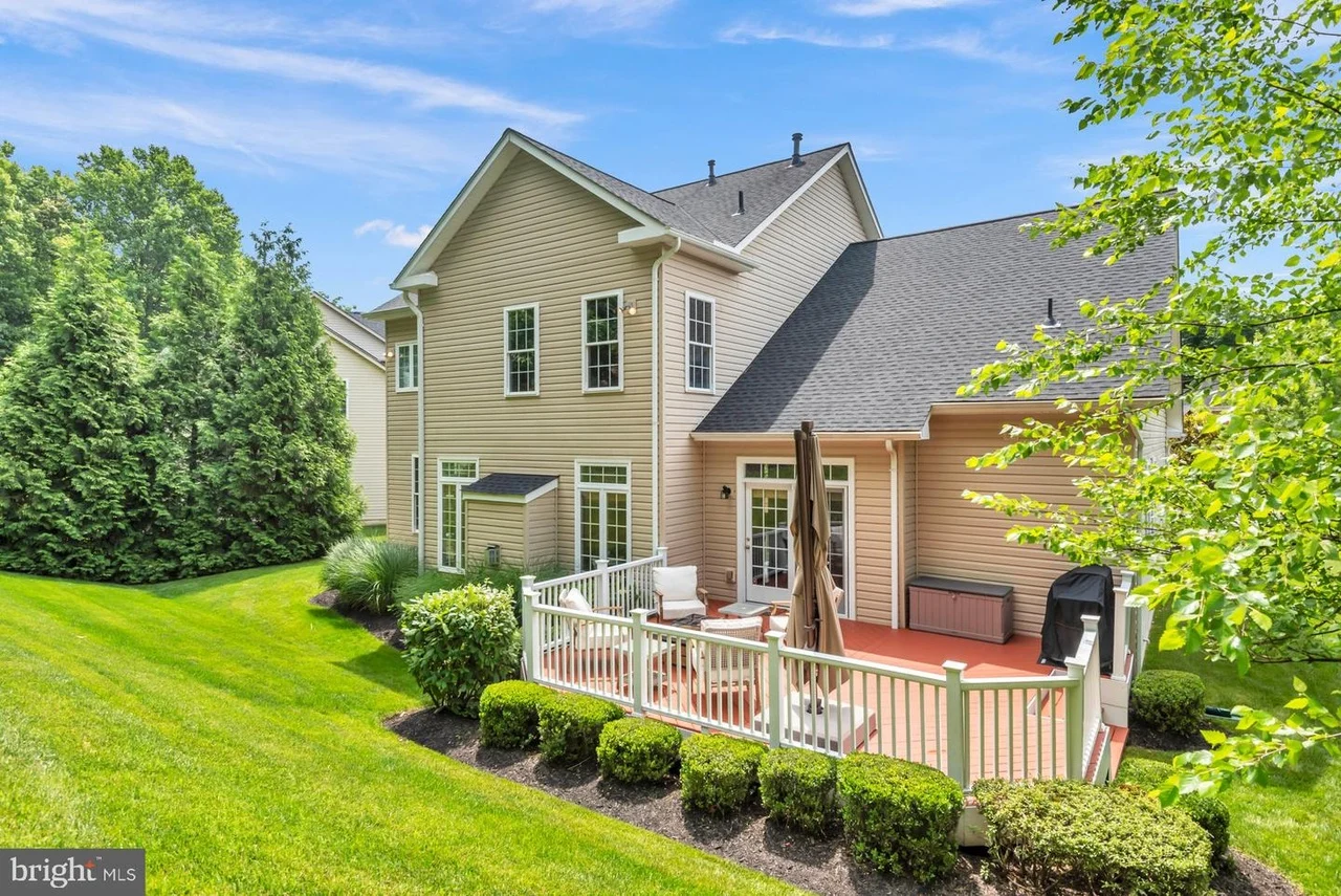 1718 Macoun Ct-53