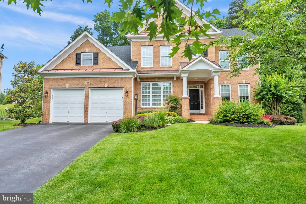 1718 Macoun Ct-55