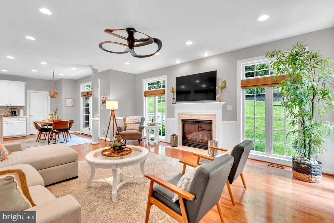 1718 Macoun Ct-9