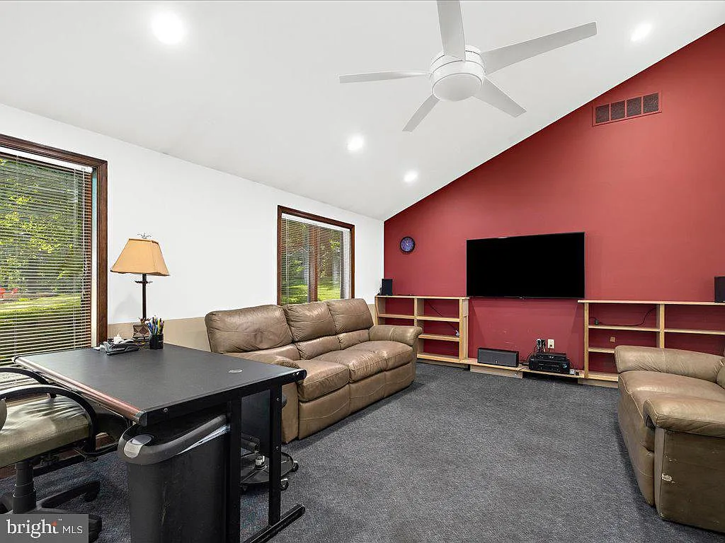 19 Weems Creek Dr-3