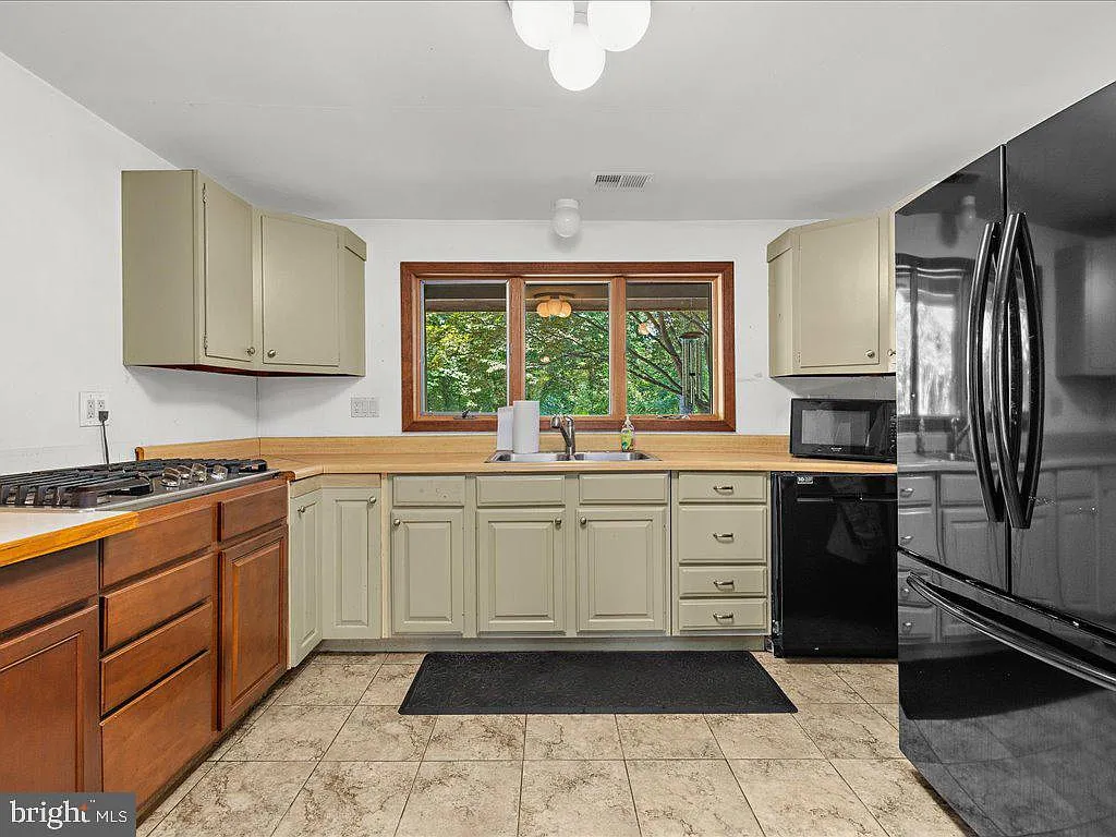 19 Weems Creek Dr-7