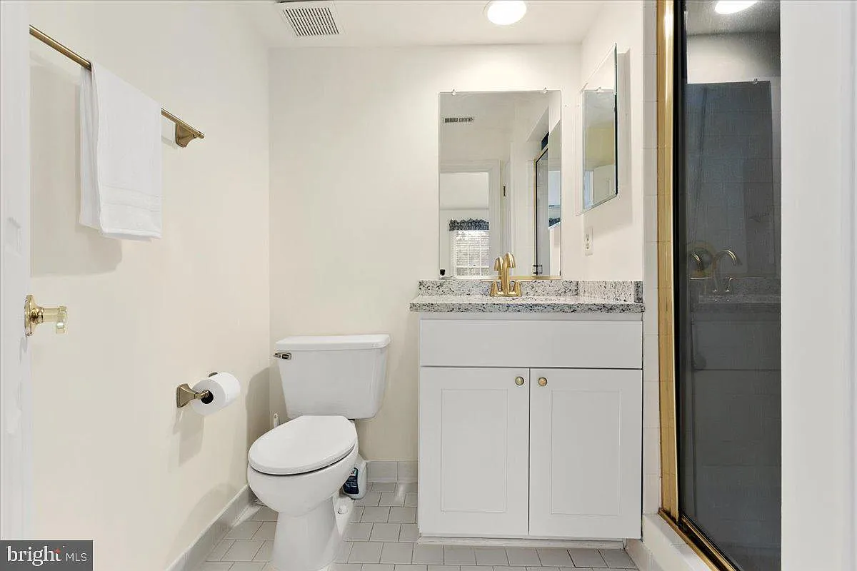 203 Blackhaw Ct-21