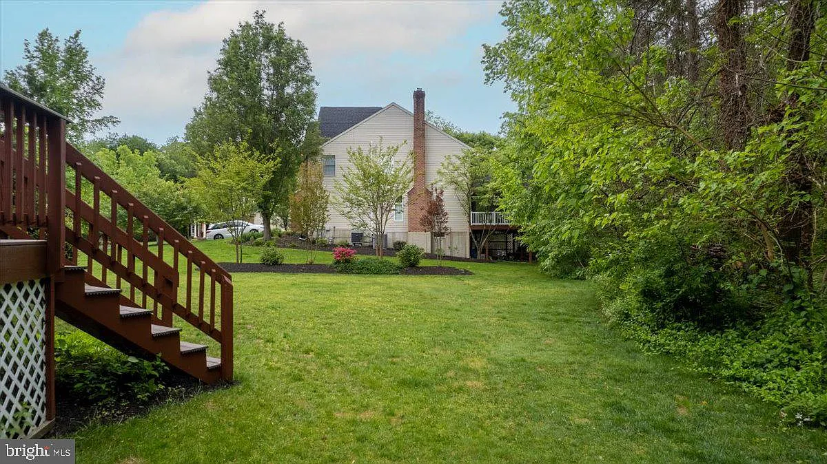 203 Blackhaw Ct-26