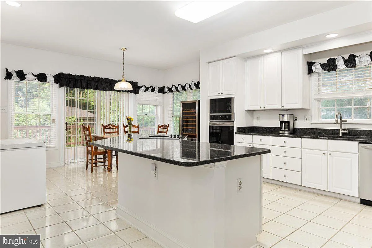 203 Blackhaw Ct-3