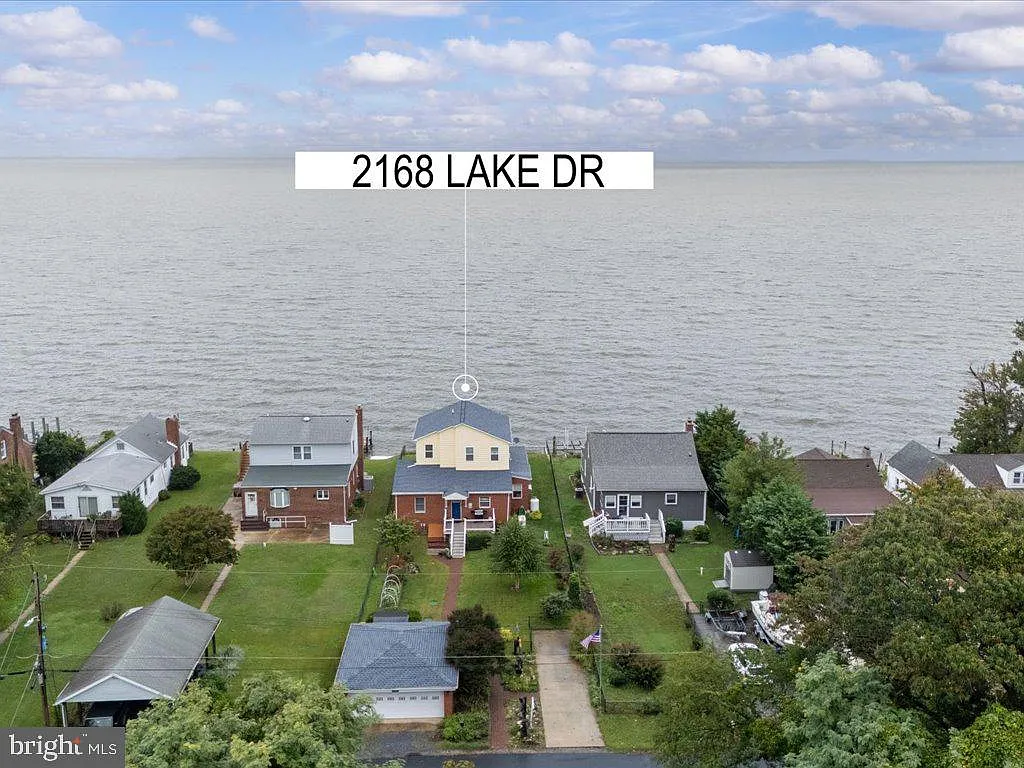 2168 Lake Dr-1