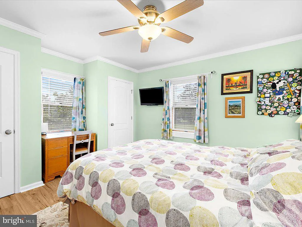 2168 Lake Dr-30