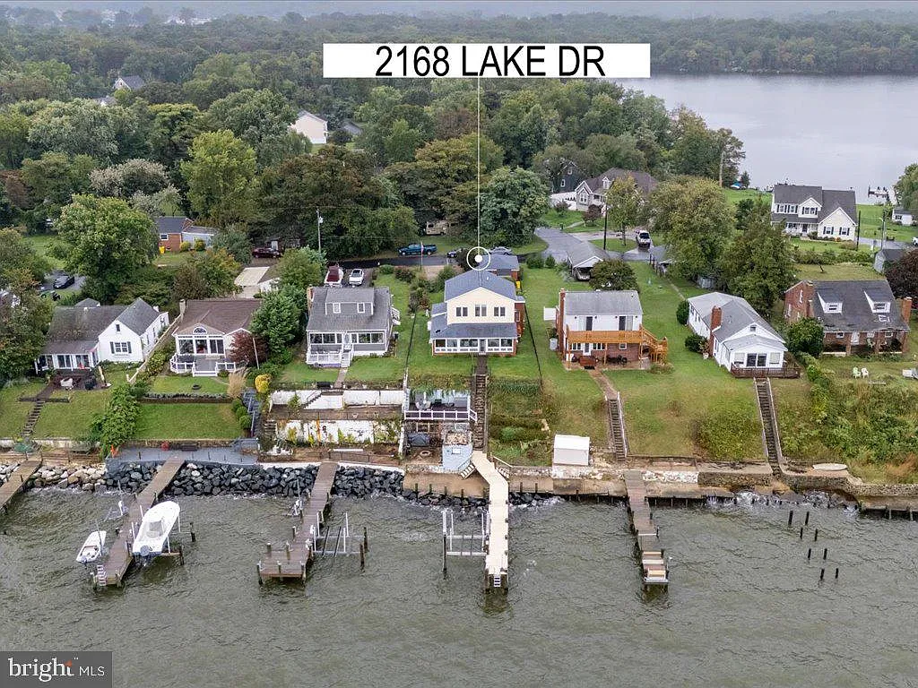 2168 Lake Dr-62