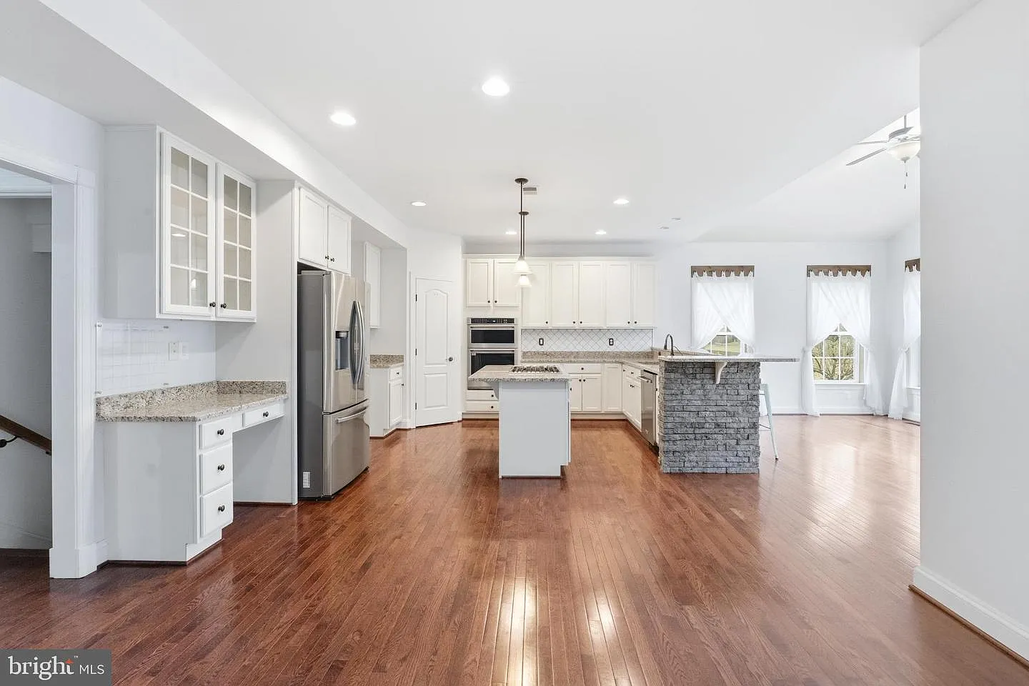217 Austin Ct-20