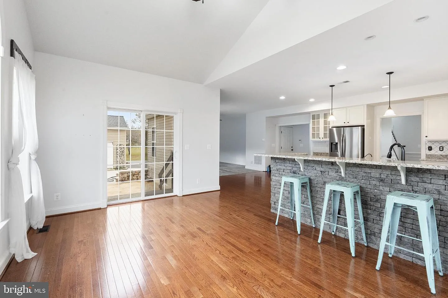 217 Austin Ct-21