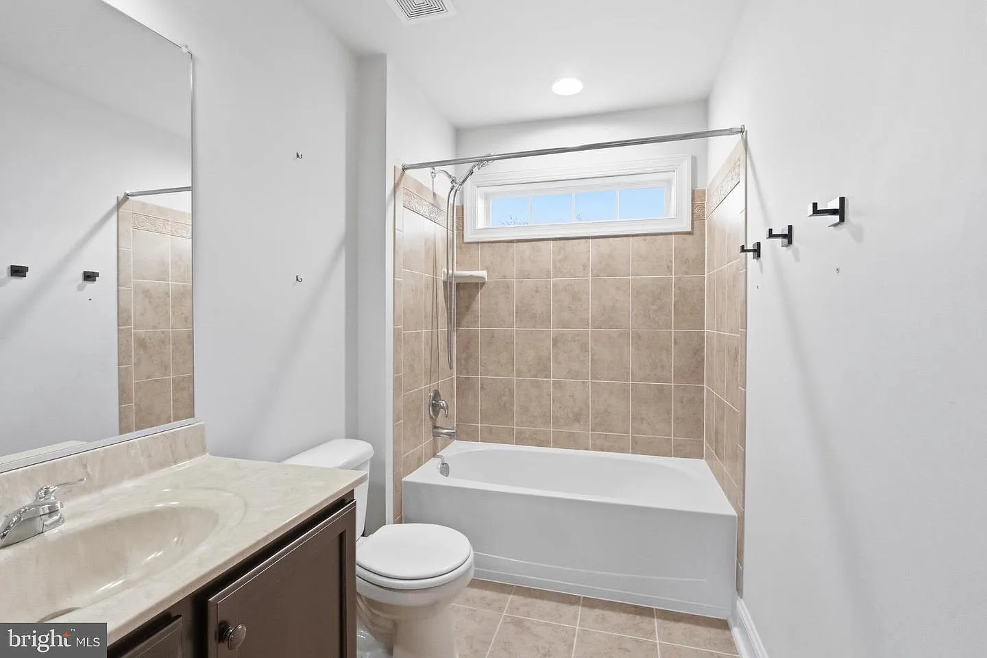 217 Austin Ct-33