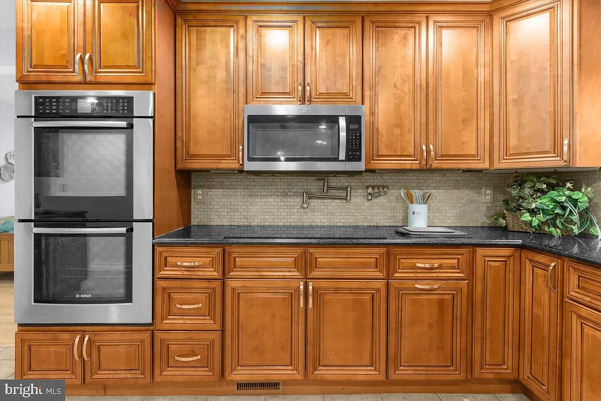 2552 Cheval Dr-10