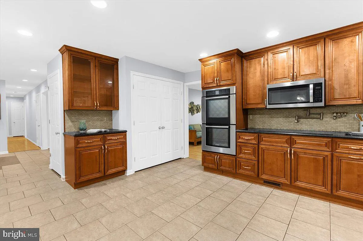 2552 Cheval Dr-11