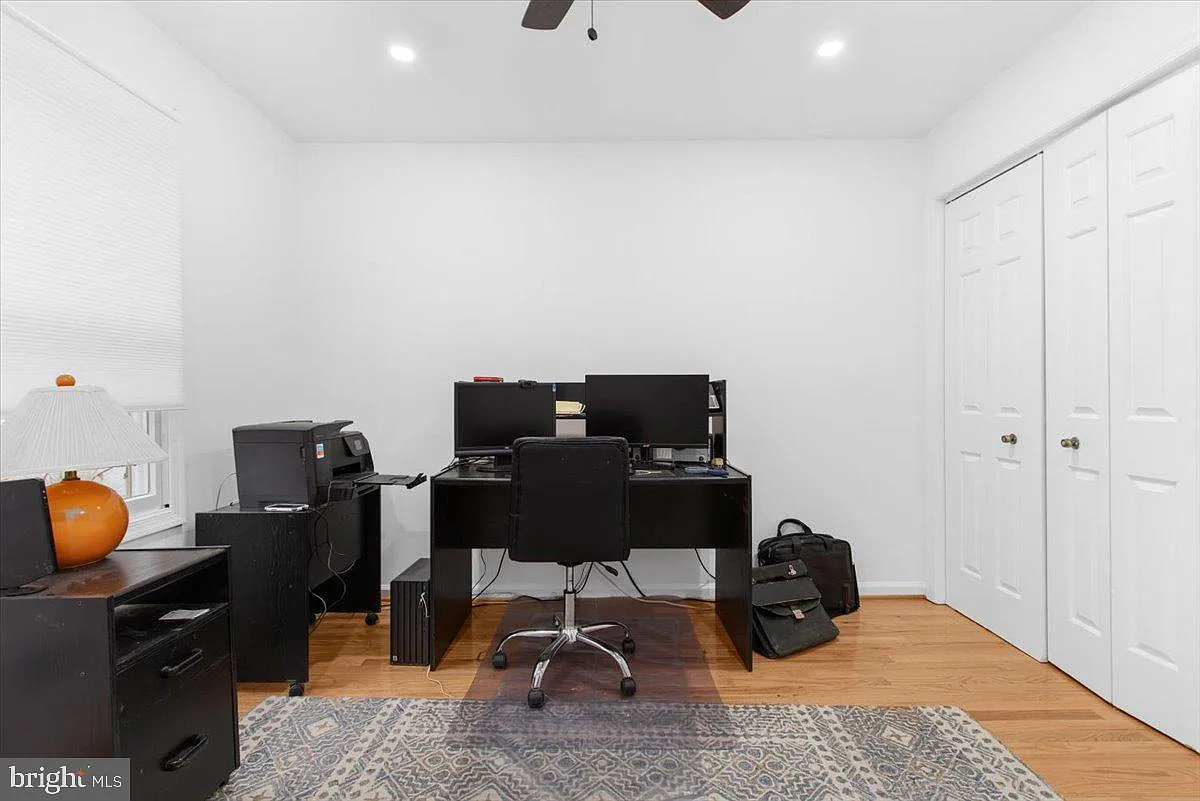 2552 Cheval Dr-27