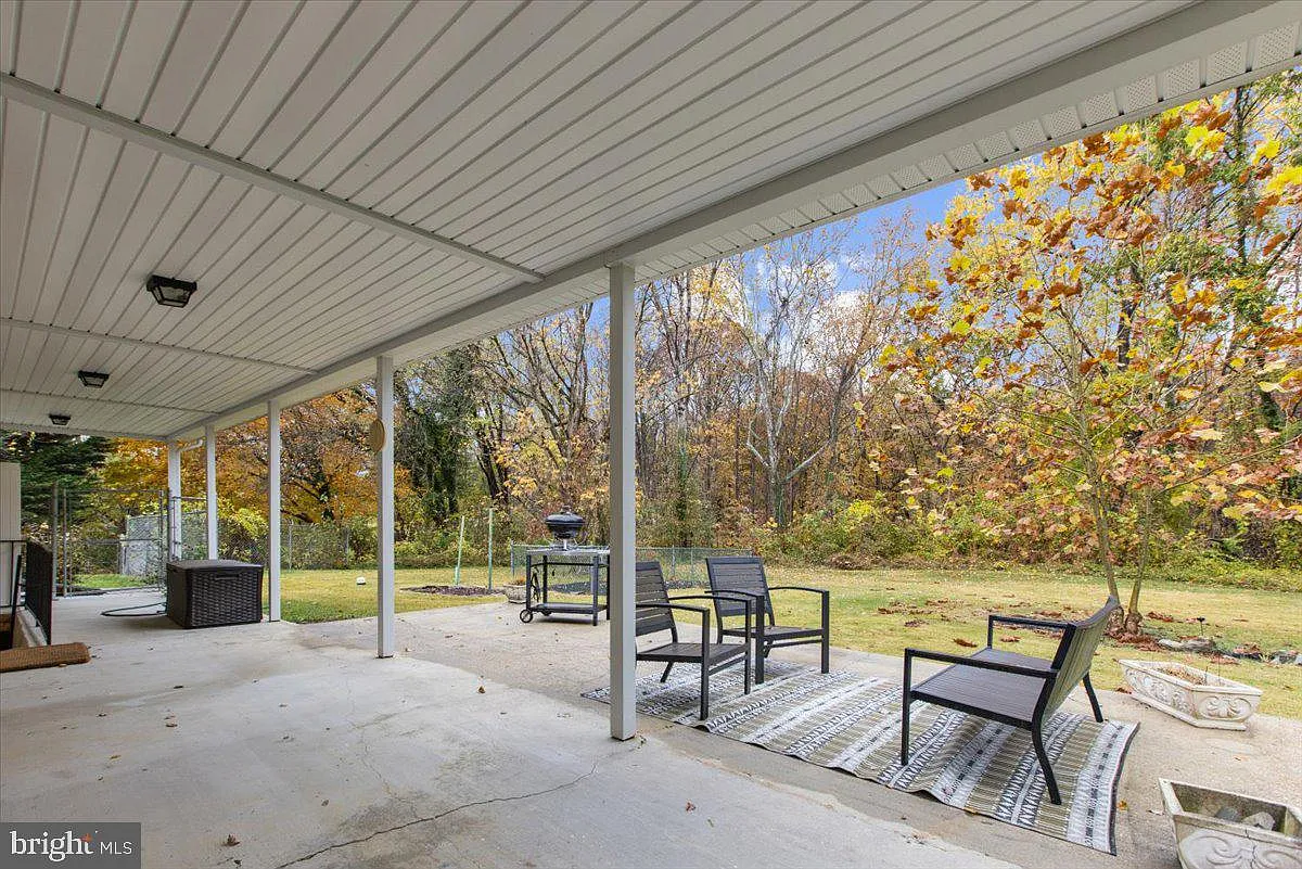 2552 Cheval Dr-32
