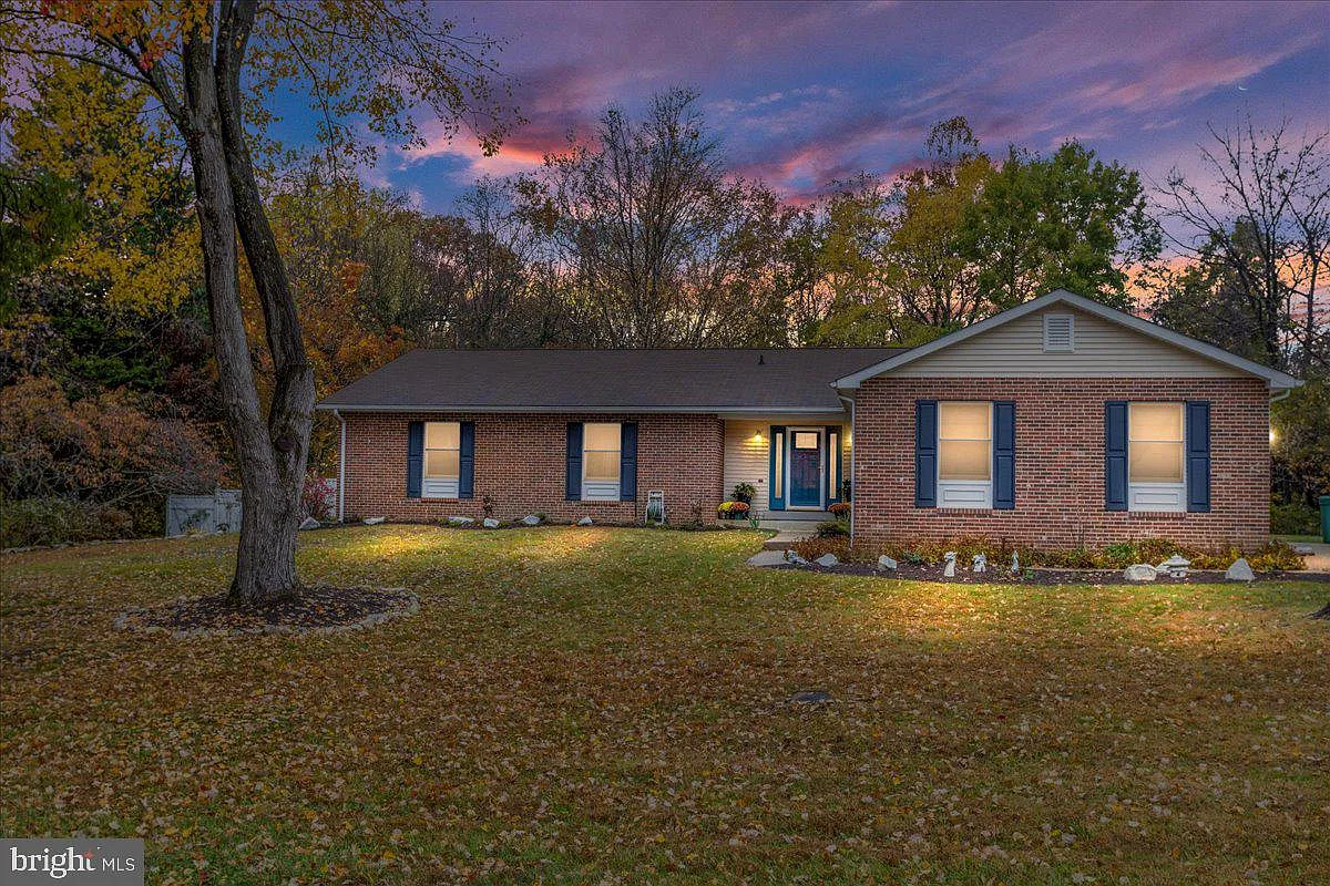 2552 Cheval Dr-35