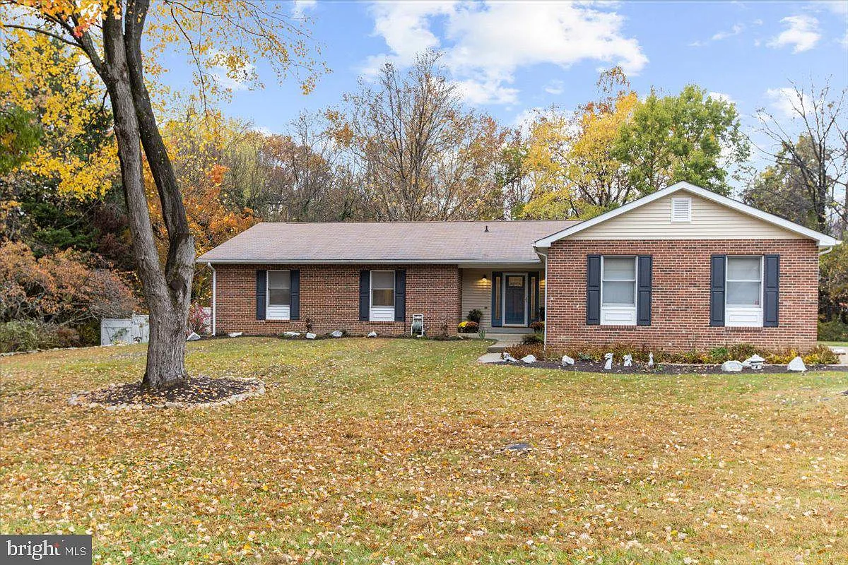 2552 Cheval Dr-36
