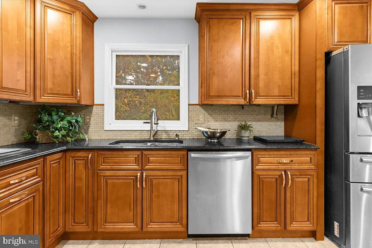 2552 Cheval Dr-9