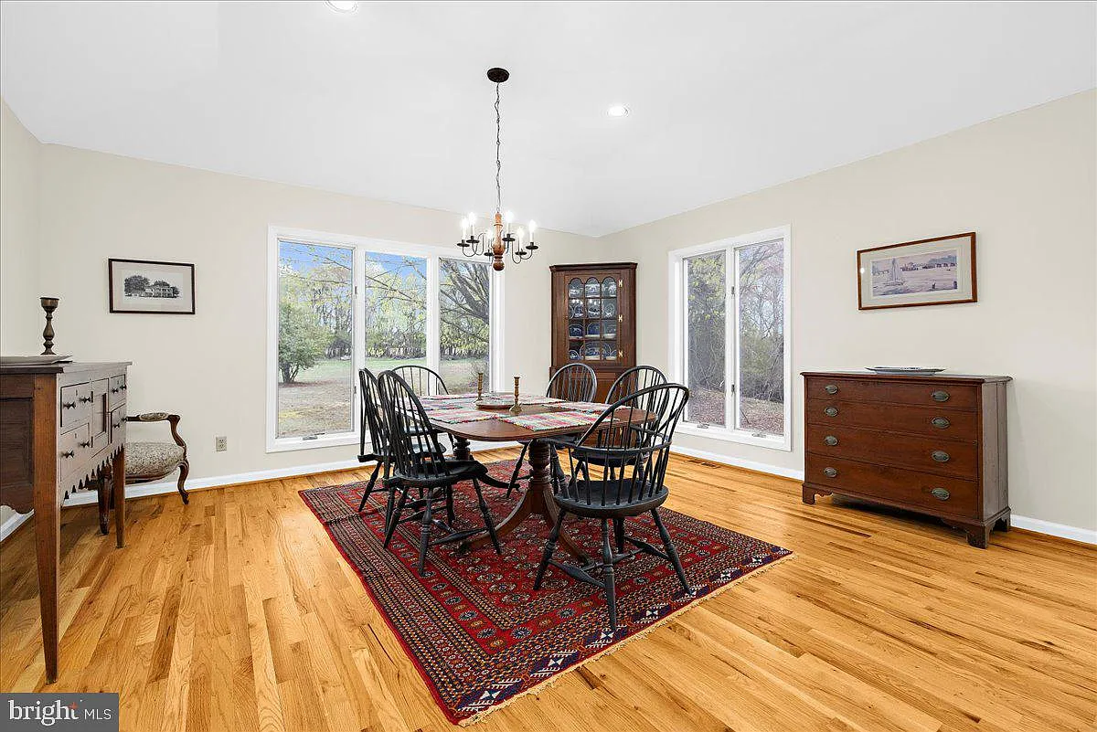 26889 Morgnec Rd-14