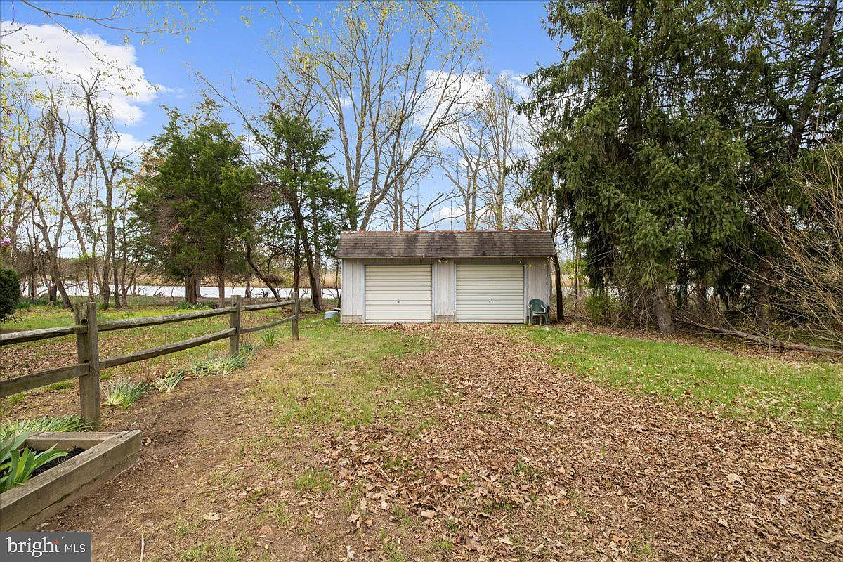 26889 Morgnec Rd-23
