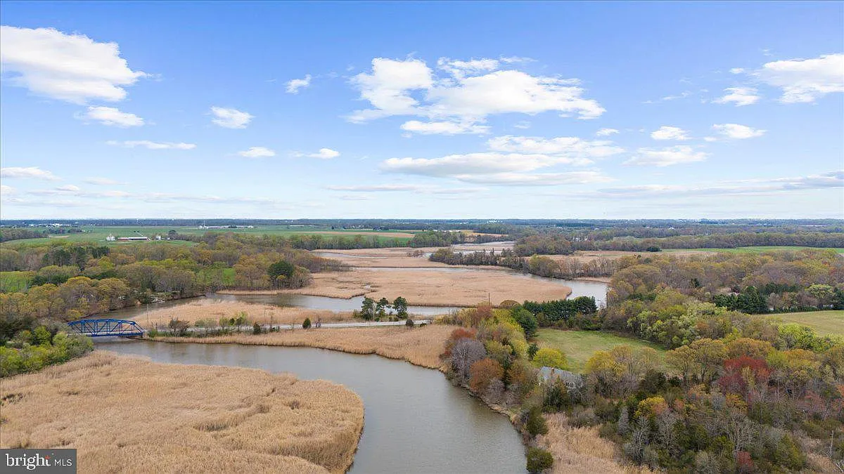 26889 Morgnec Rd-28