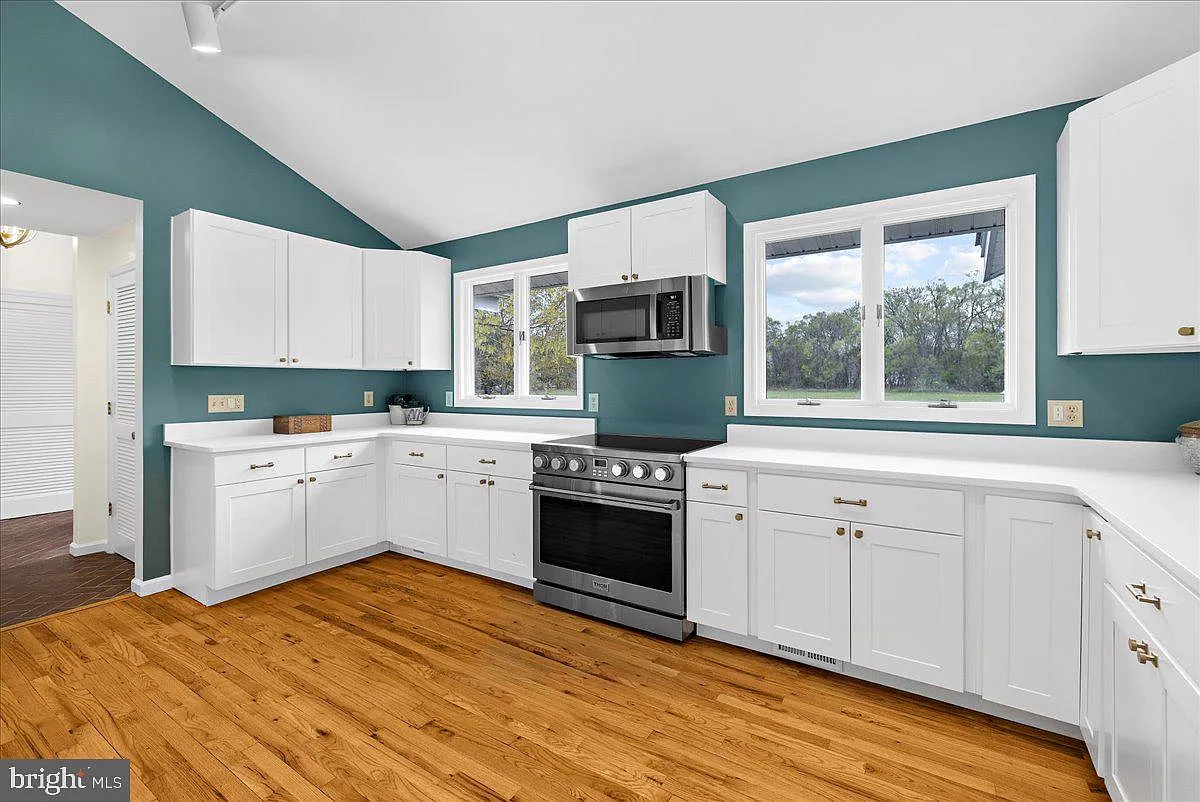 26889 Morgnec Rd-8