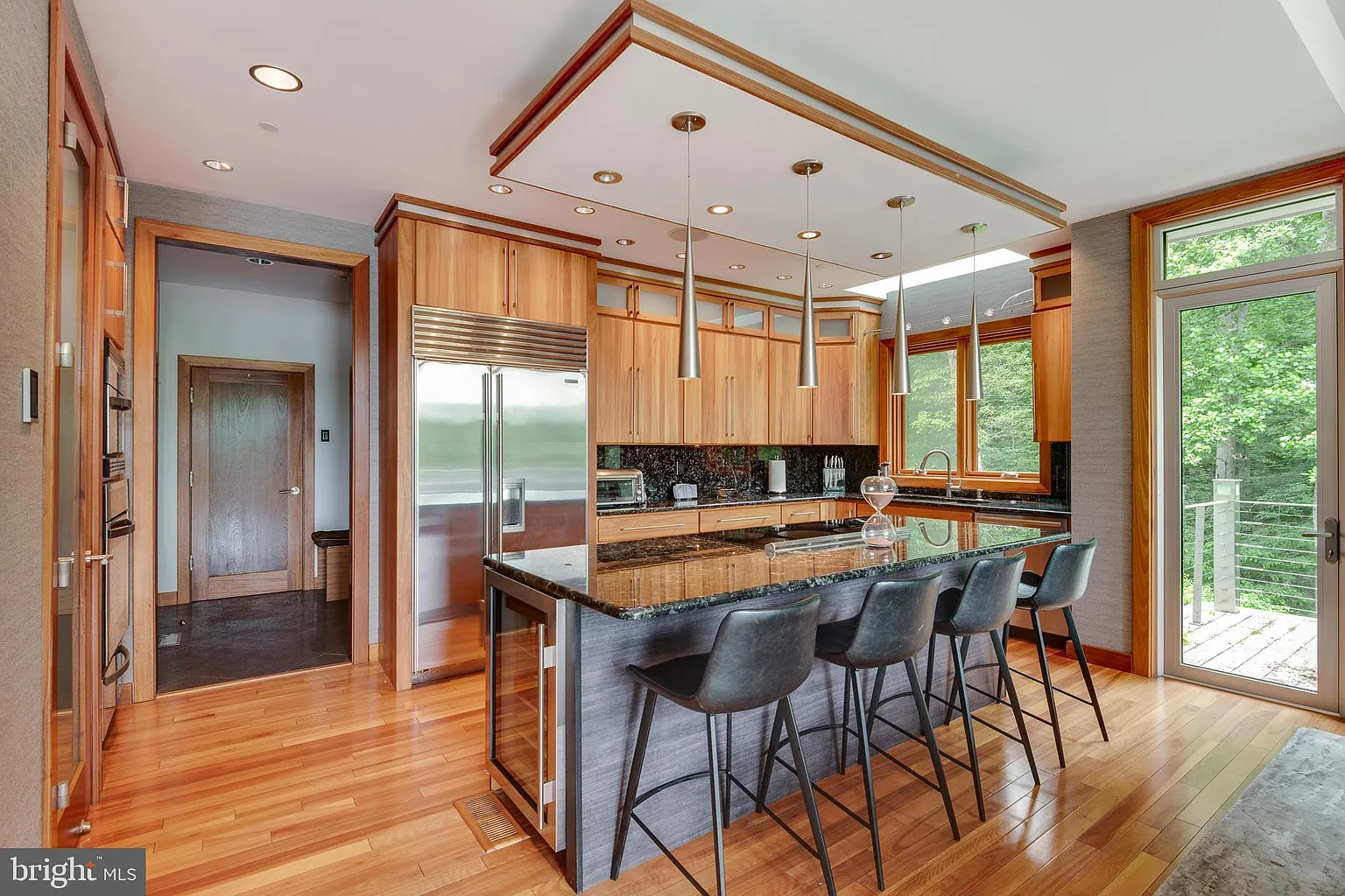 2741 Poplar Ln-3