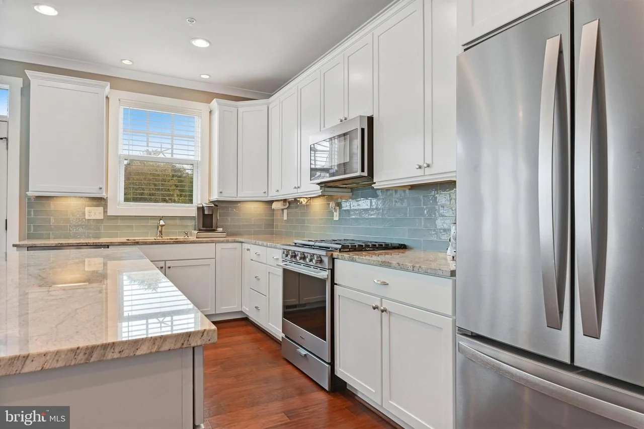 409 Zeman Dr-11