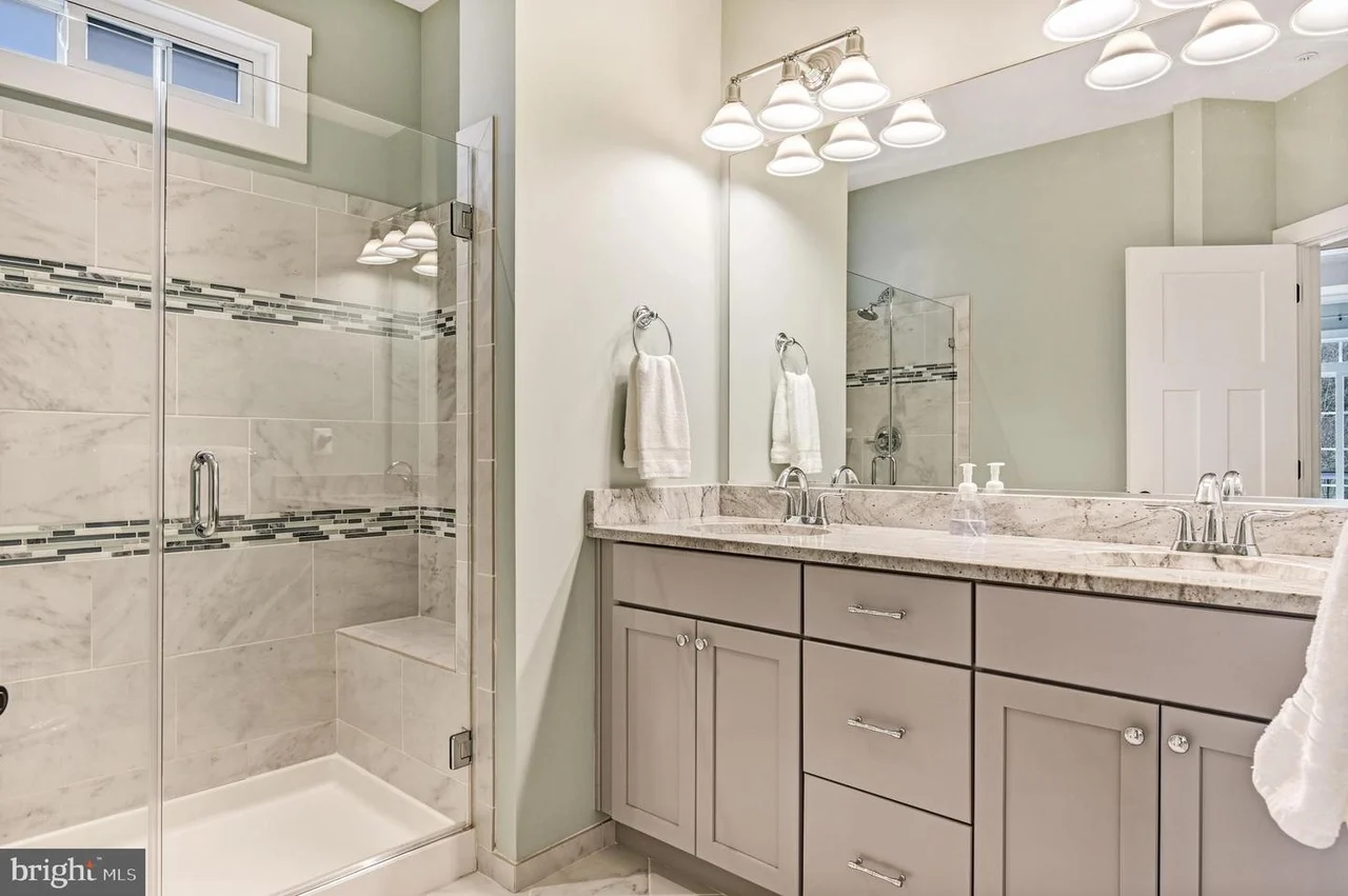 409 Zeman Dr-18