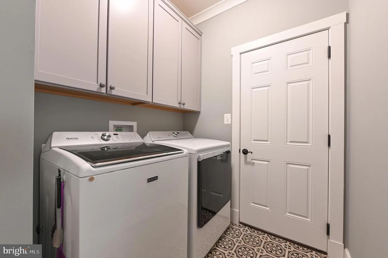 409 Zeman Dr-20