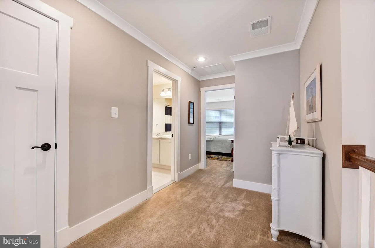 409 Zeman Dr-22