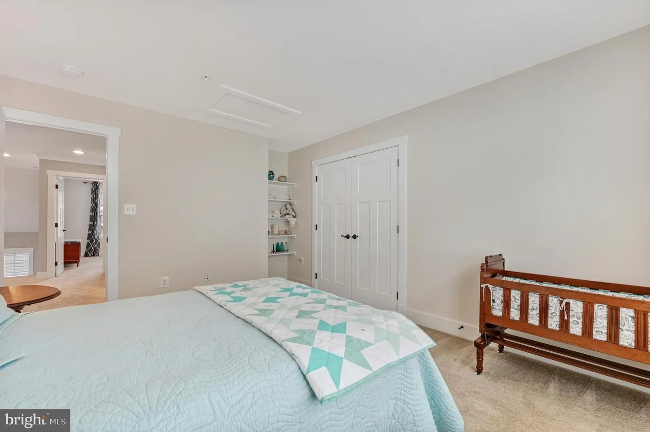 409 Zeman Dr-24