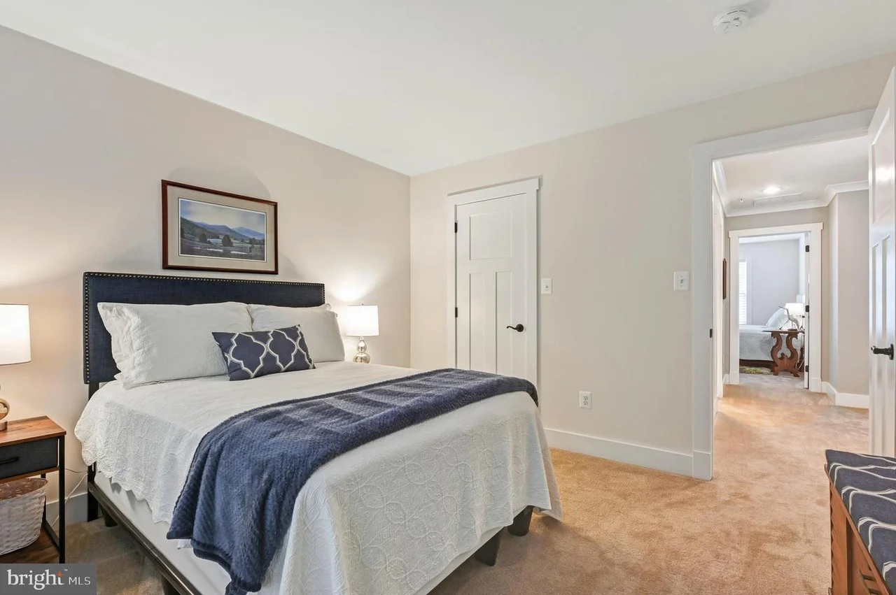 409 Zeman Dr-27