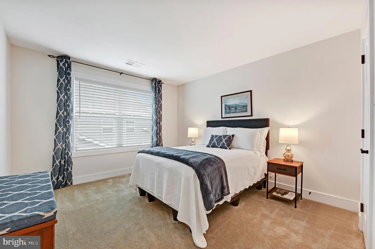 409 Zeman Dr-28