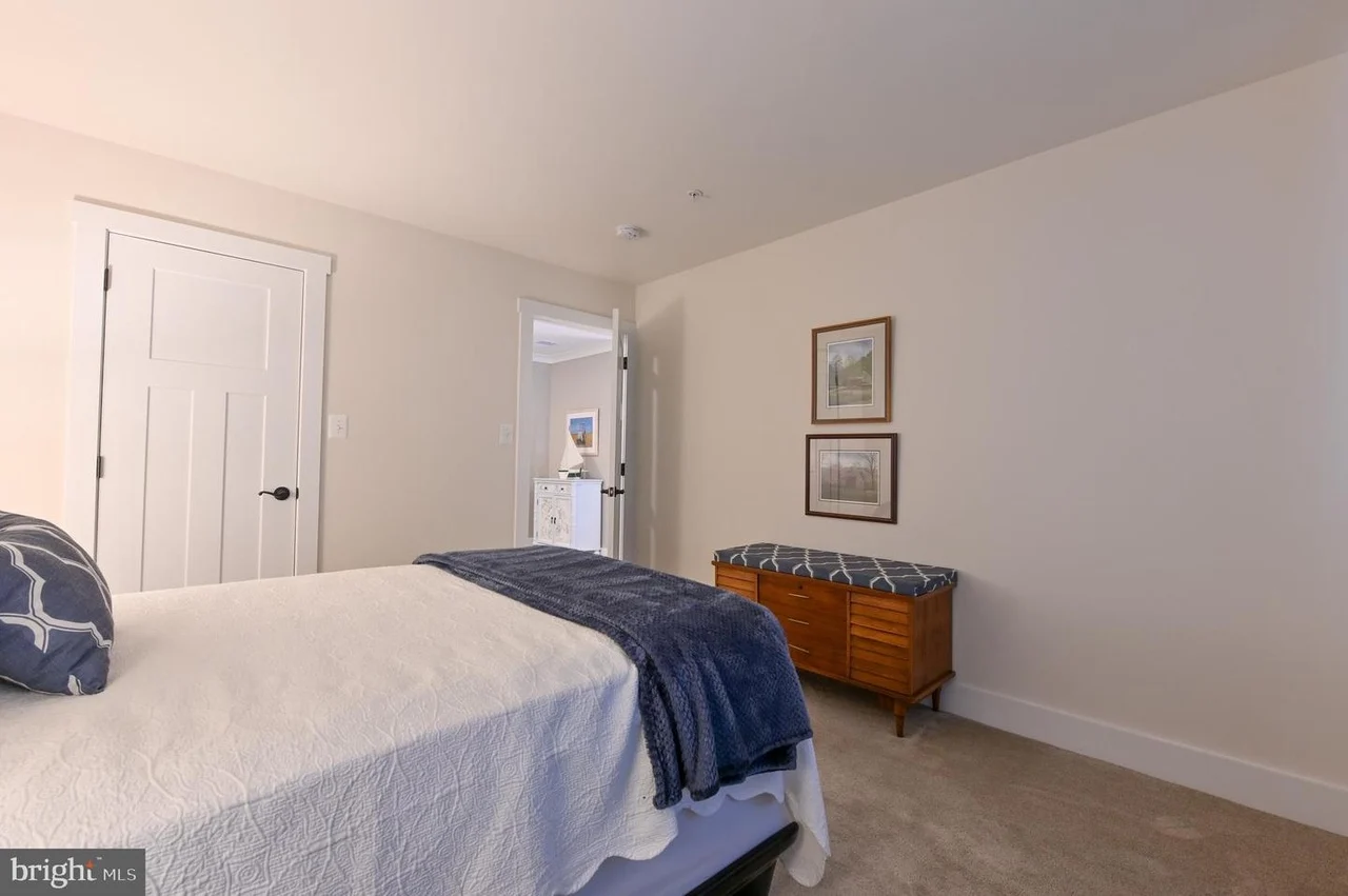 409 Zeman Dr-29