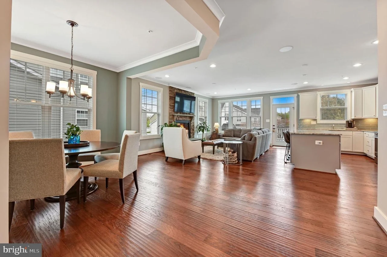 409 Zeman Dr-7