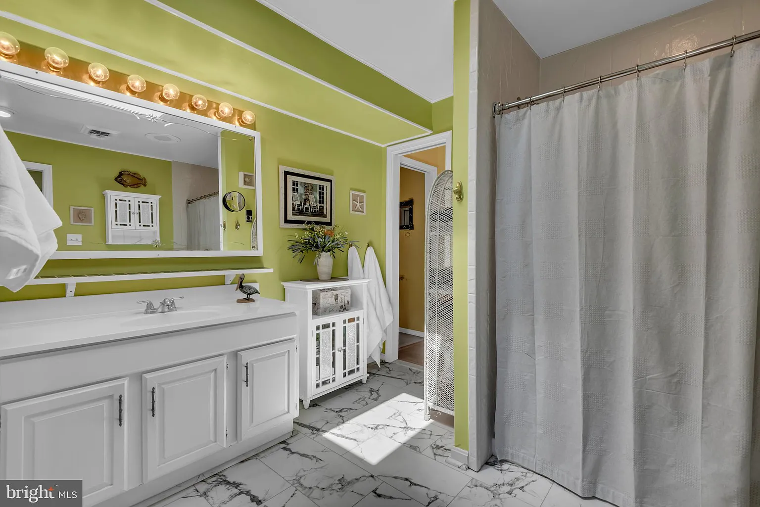 4249 Kings Rd-37