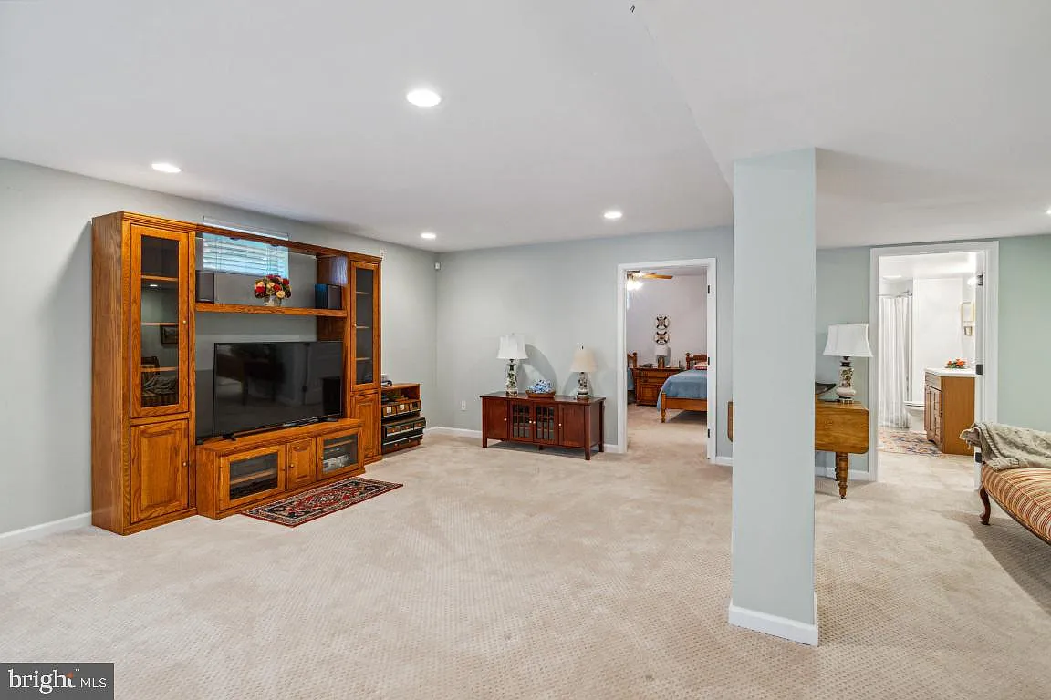 505 Bingham Ct-23