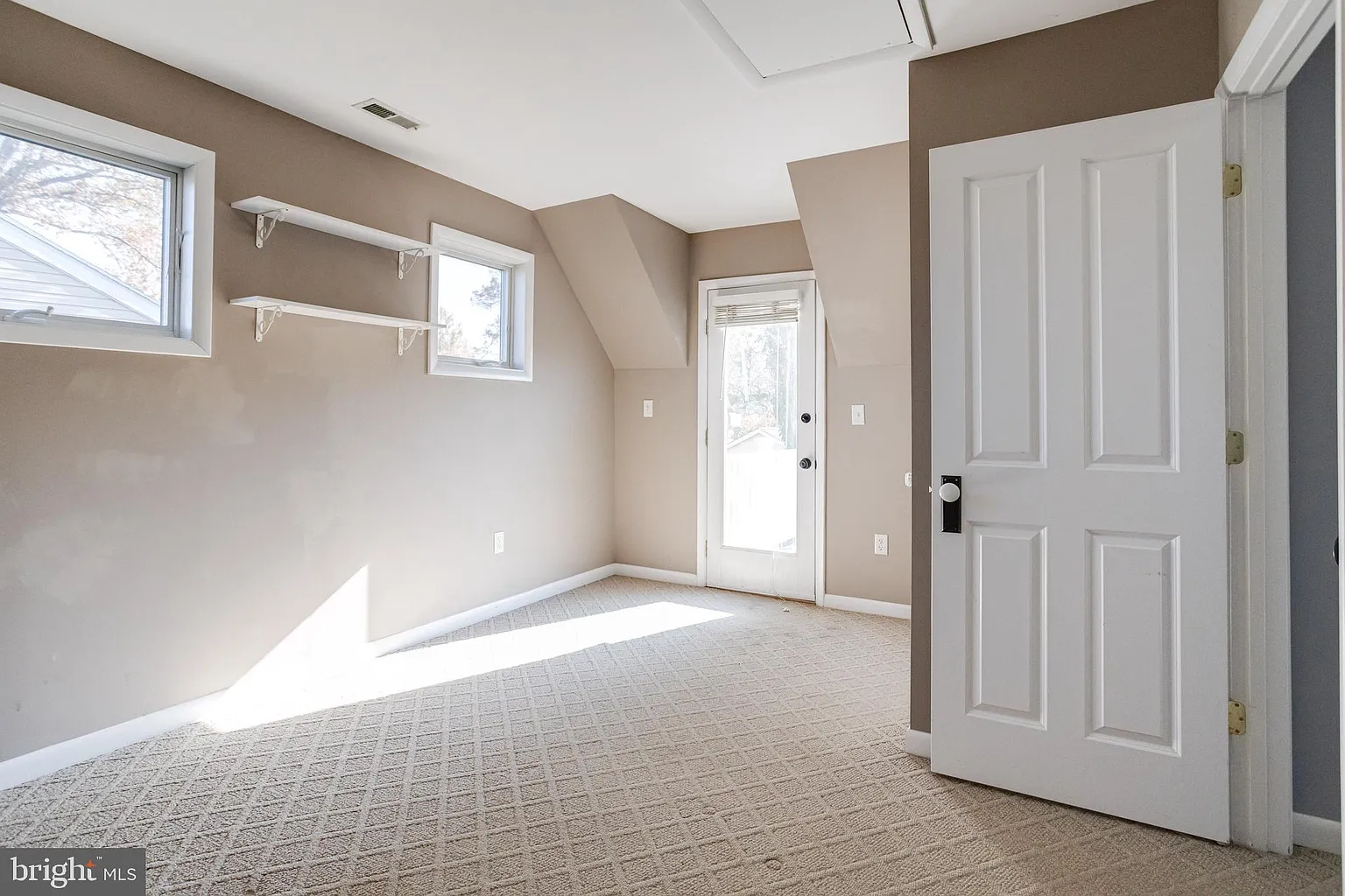 552 Broadwater Rd-35